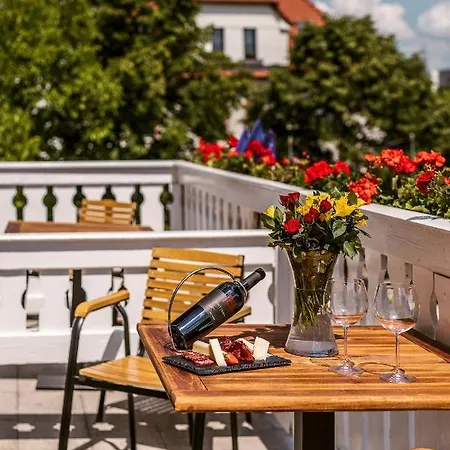 Prague Hotel Carl Inn Restaurant & Parking Prague