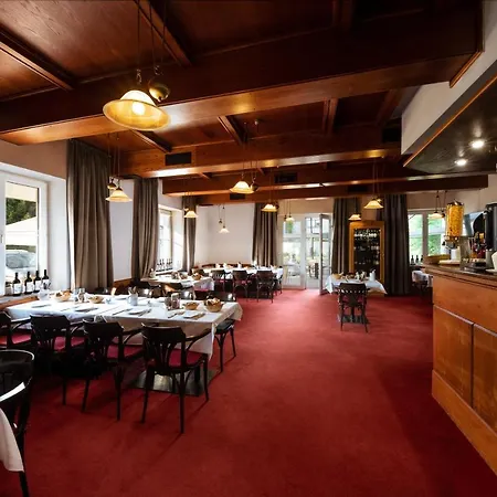 Hotel Prague Hotel Carl Inn Restaurant & Parking